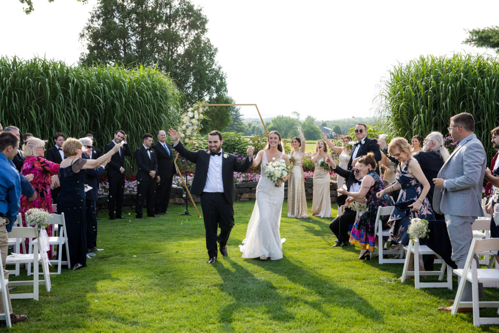 Ceremony at a hiland park country club wedding