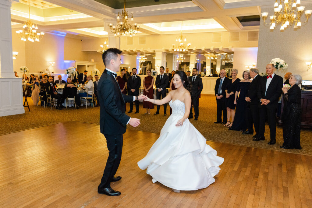 Couple dancing at the Inn at Erlowest, a great venue for weddings on Lake George