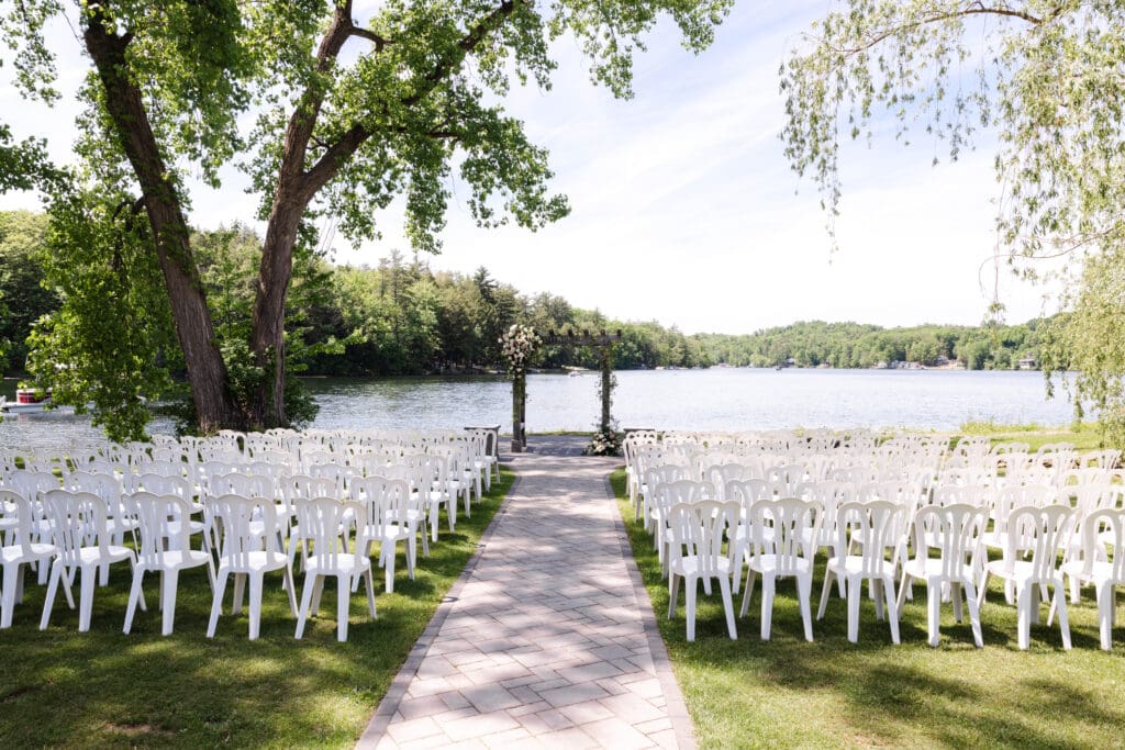 Photos from a wedding at the old daley on crooked lake by Lake george wedding photographer Caitlin Miller